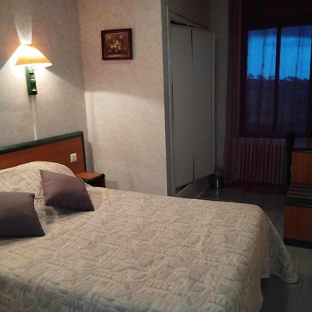 Prades-d'Aubrac Hotel Moderne מראה חיצוני תמונה