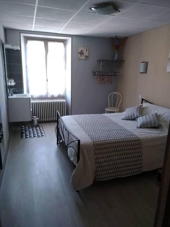 Prades-d'Aubrac Hotel Moderne מראה חיצוני תמונה