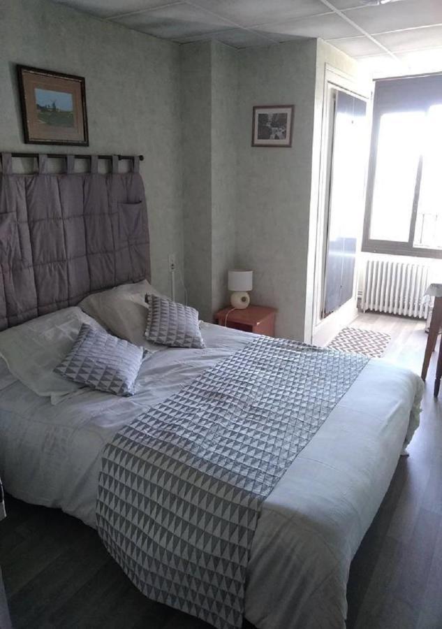 Prades-d'Aubrac Hotel Moderne מראה חיצוני תמונה