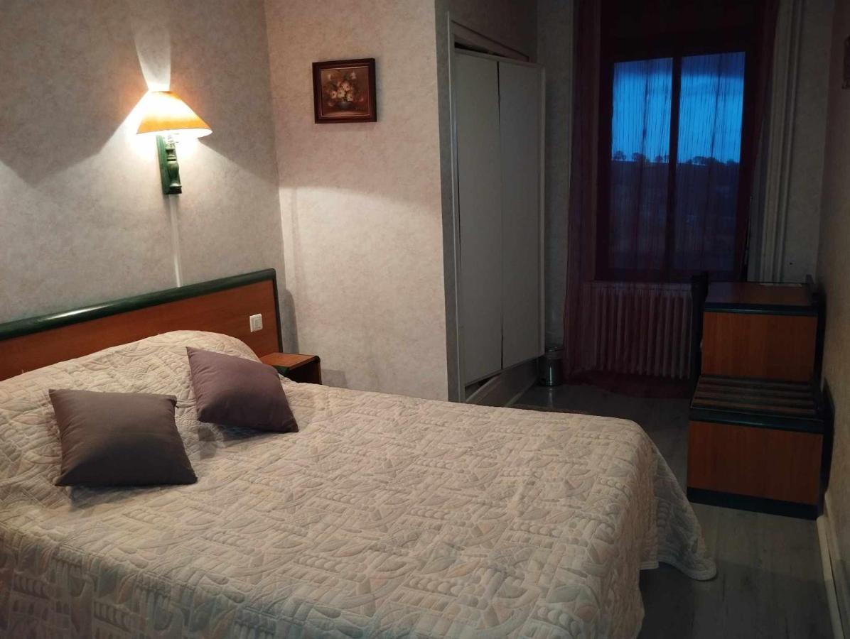 Prades-d'Aubrac Hotel Moderne מראה חיצוני תמונה