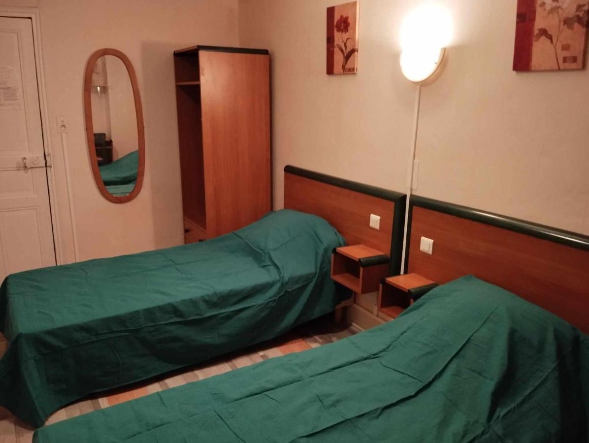 Prades-d'Aubrac Hotel Moderne מראה חיצוני תמונה
